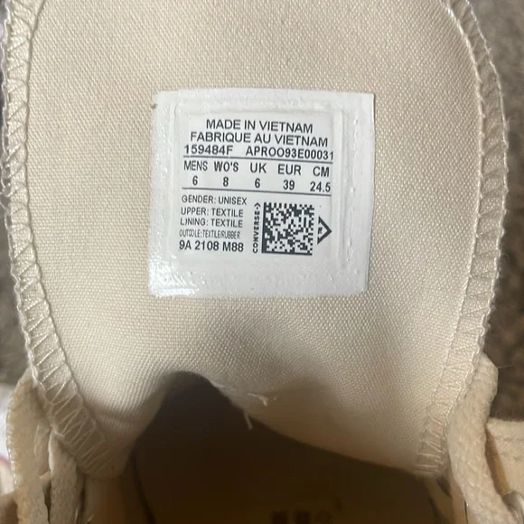 Beige Converse All Star Chuck Taylor (size 6 mens) (size 8 women's) - Picture 7 of 9